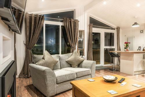 Silverwood Luxury Lodges & Bistro Barn