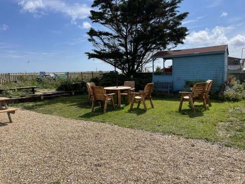 Beach Fronted Studio Apartment Sleeps 2 Adults And 1 Child