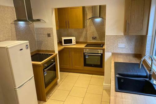 Broadway House - 6 Double Bedrooms, Central