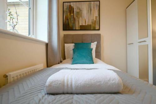 Modern 3 Bedroom House - Newly Furnished