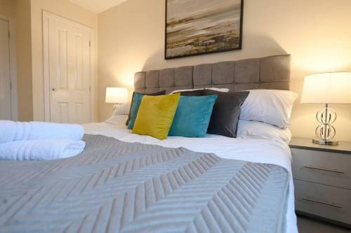 Modern 3 Bedroom House - Newly Furnished