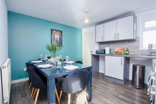 Perfect Apartment - Sleeps 6 - Great Location