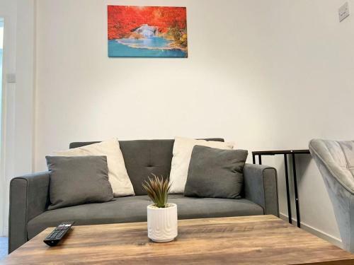 Willesden House By Incredible Stay