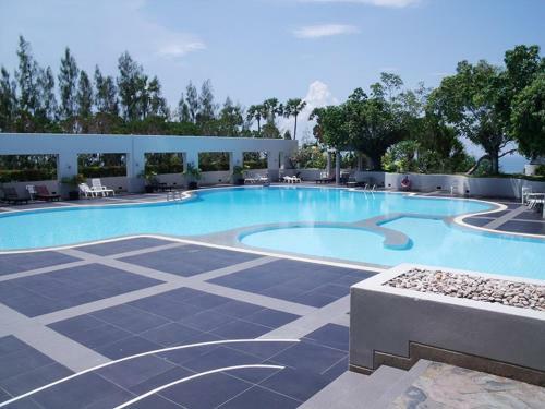 Thailand Pattaya Front Line Beach Apartment