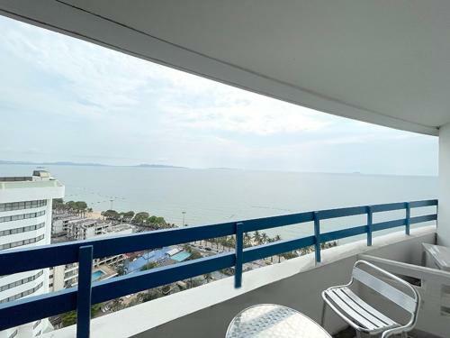 Thailand Pattaya Front Line Beach Apartment