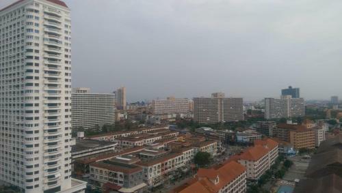 Thailand Pattaya Front Line Beach Apartment