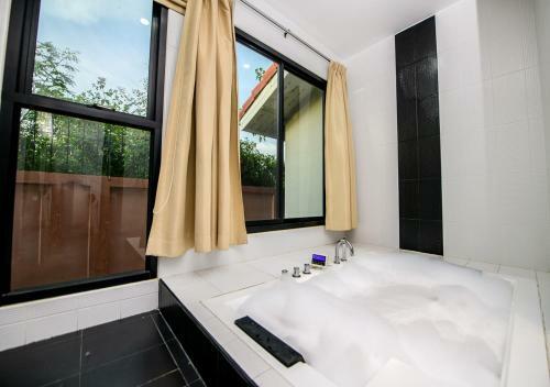 No.5 Pool Villa 1 Km From Jomtien Beach