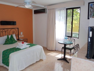 Hotel Maya Tulipanes