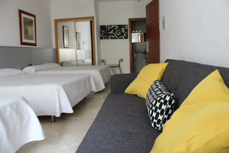 Hostal Abril