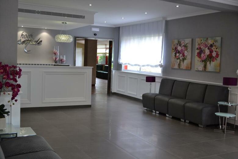 Hotel Piramide