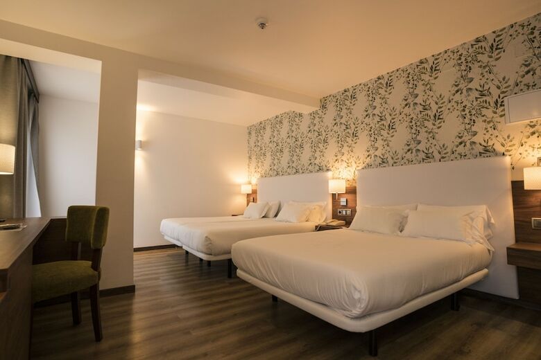 Hotel Piramide