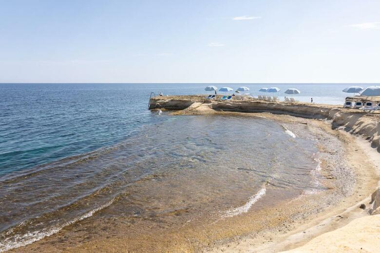 Calypso Hotel