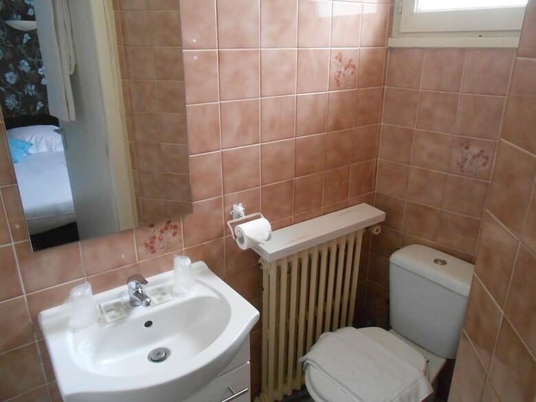 Hotel Le Logis Des Chouans
