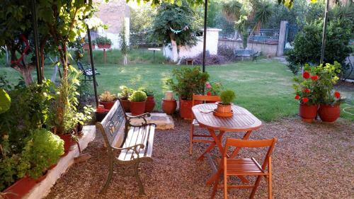 Hostal Intos Apartments