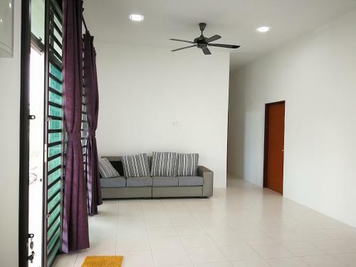 Greenery Garden Concept Homestay