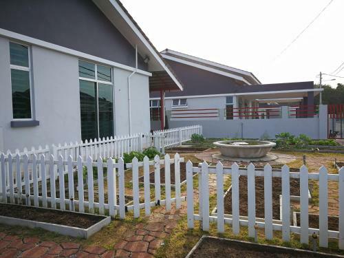 Greenery Garden Concept Homestay