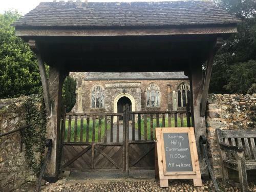 Delightful Detached Cottage In Village Centre