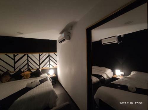 Hotel The Sky Inn