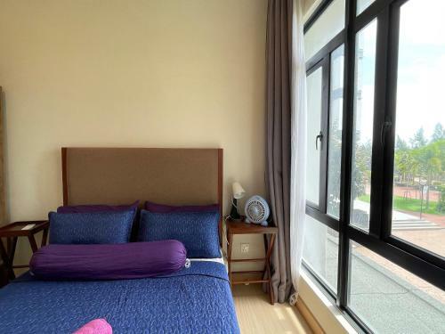 Heavenly@timurbay - 2 Bedroom Poolfront Apartment