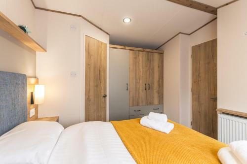 Squirrel Lodge With Hot Tub