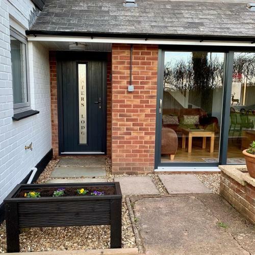 Hunters Lodge Exeter