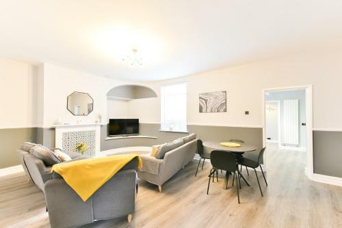 Apartamento Breathtaking 4 Bedroom House - Free Parking
