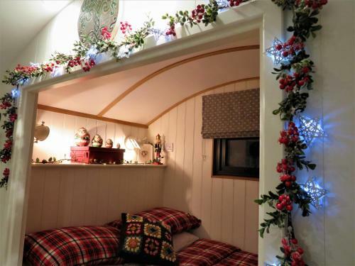 Taff Morlais Pair Of Shepherd's Huts Pontsticill Brecon Beacons