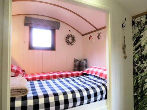 Taff Morlais Pair Of Shepherd's Huts Pontsticill Brecon Beacons
