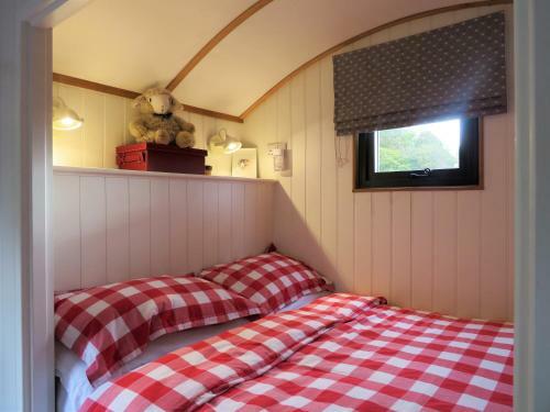 Taff Morlais Pair Of Shepherd's Huts Pontsticill Brecon Beacons