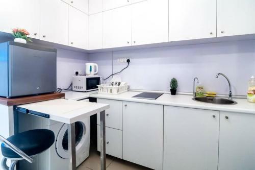Apartamento Small Studio Netflix, Ss13 Pj Centrestage By Idealhub