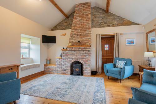 Barr Hall Barns
