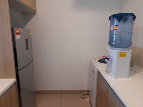 Apartamento Pacific Place Evolve Mall Lrt Pool Parking Netflix Kitchen
