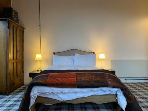 2 Bedroom Loft Apartment Overlooking River Clyde