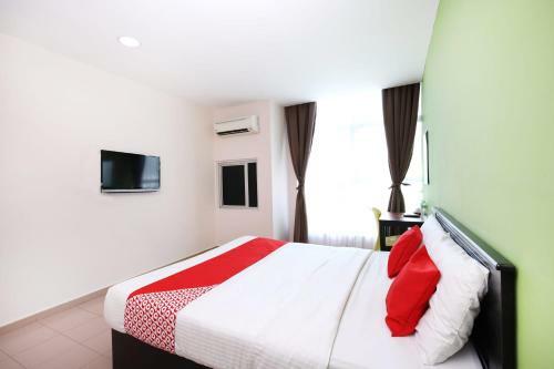 Oyo 816 Hotel De Kiara