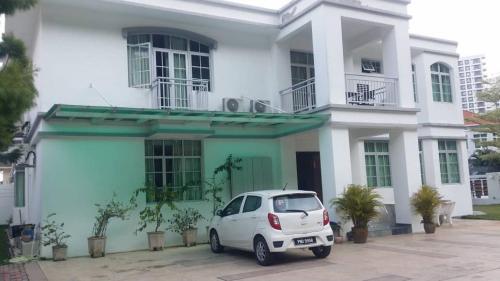 Villa 6, Persiaran Tanjung Bunga 3