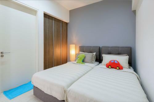 By The Sea Beach Front Apartment