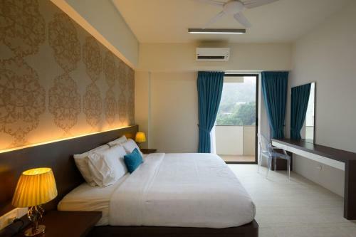 By The Sea Beach Front Apartment