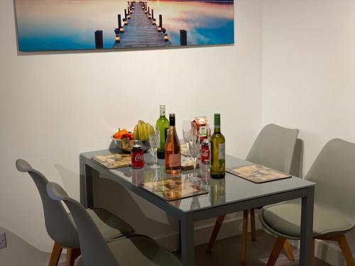 Octagon Apartment 1