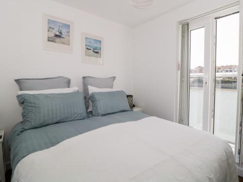 2 Beach Cottage