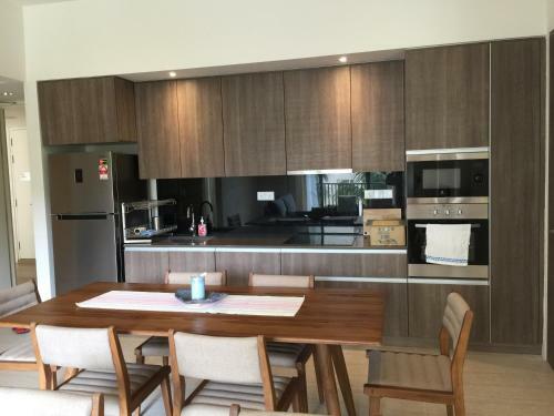 Apartamento By The Sea Beachfront Home