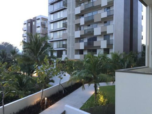 Apartamento By The Sea Beachfront Home