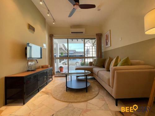 Apartamento Jenjarom 9 Modern Homestay