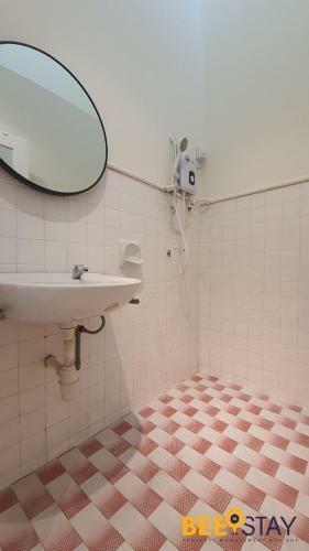 Apartamento Jenjarom 9 Modern Homestay