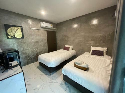 Hotel Long Lake Resort