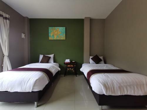 Hotel Long Lake Resort