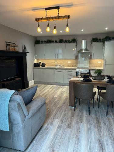 Two Bed Garden Apartment On The Plymouth Hoe