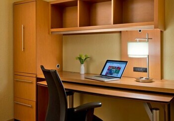 Hotel Springhill Suites By Marriott Cincinnati Northeast