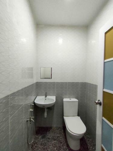 D` Totok Housestay