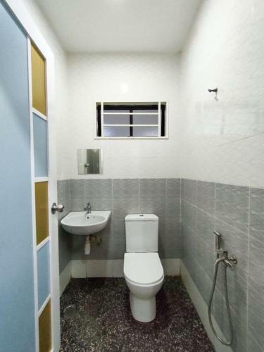 D` Totok Housestay