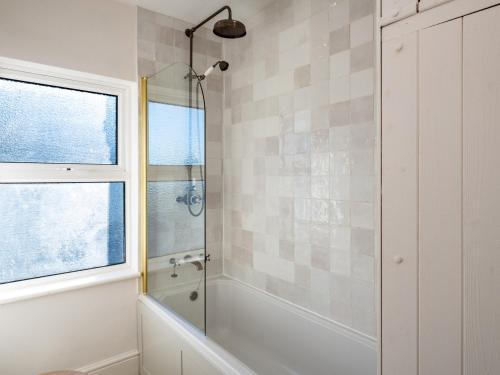 Lundy House, 6 Lundy Road